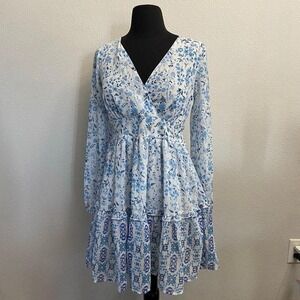 Junior's Size Small Blue Floral Long Sleeve Knee‎ Length Dress Lightweight